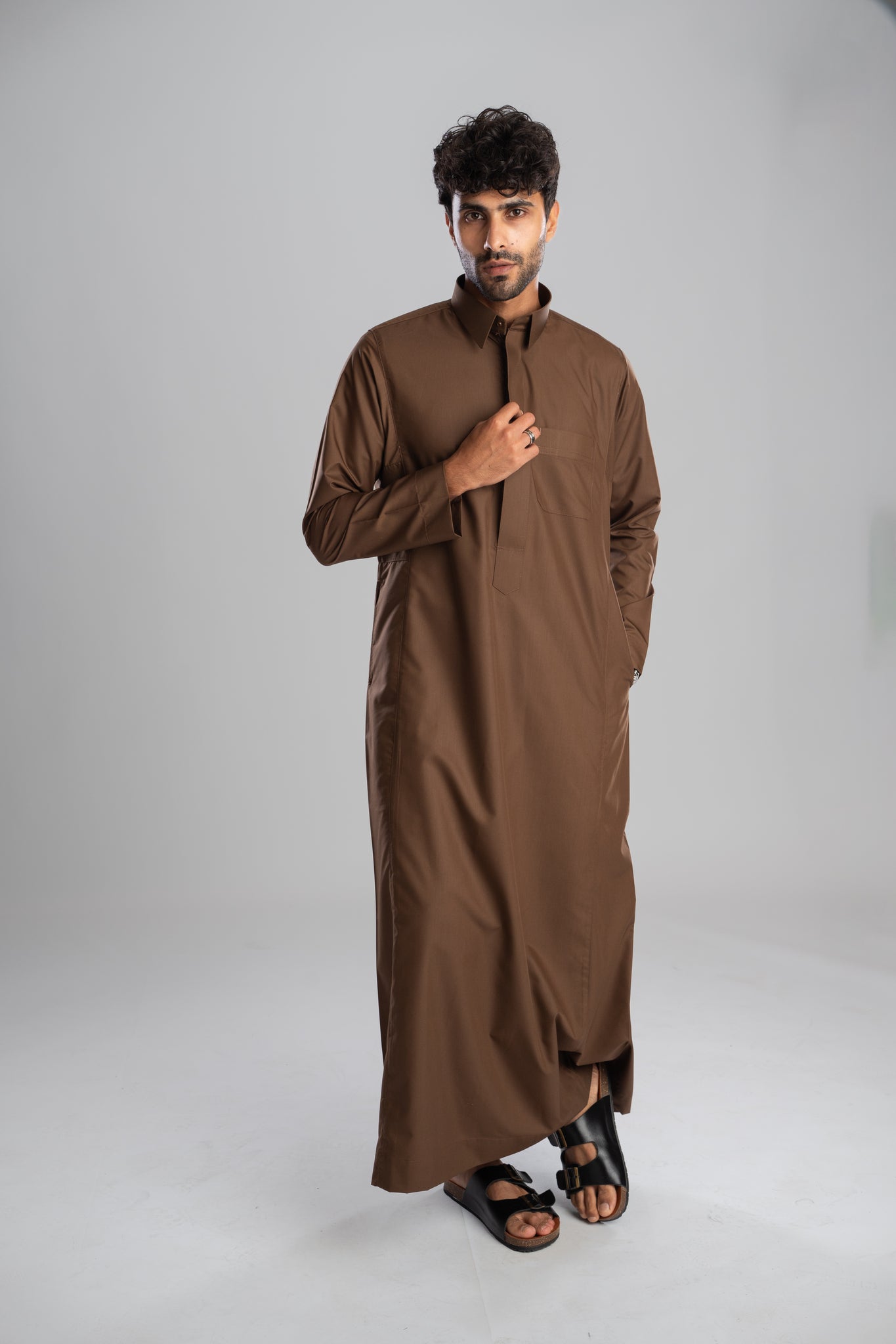 Saudi Thobe for Men – Classic Full-Collar Cotton Thobe - Light Brown