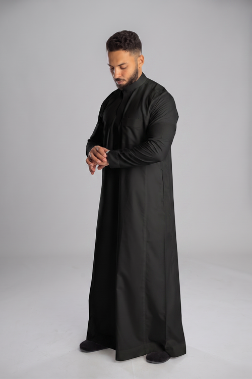 ثوب سعودي نصف ياقة - أبيض